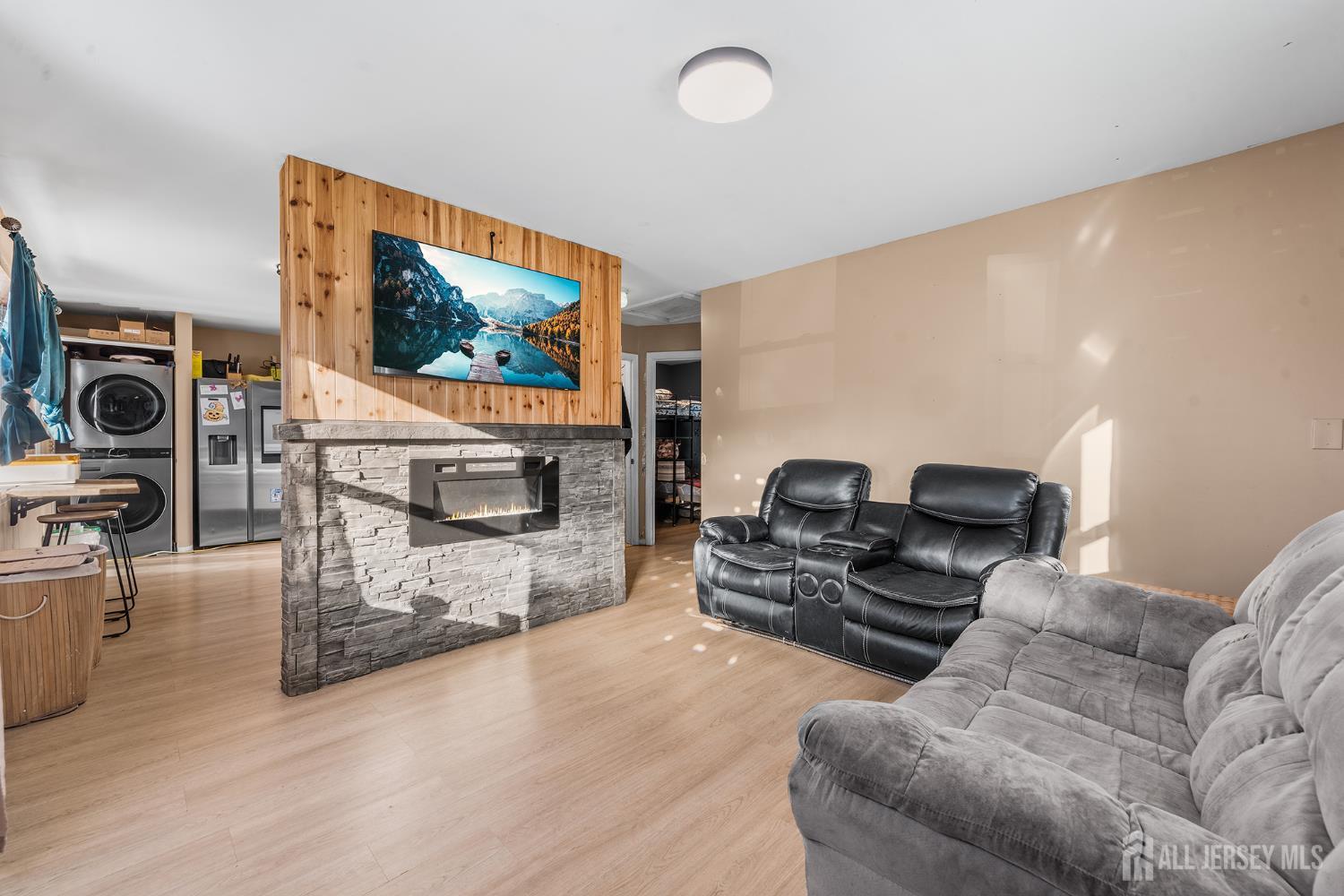 44 Eisenhower Drive