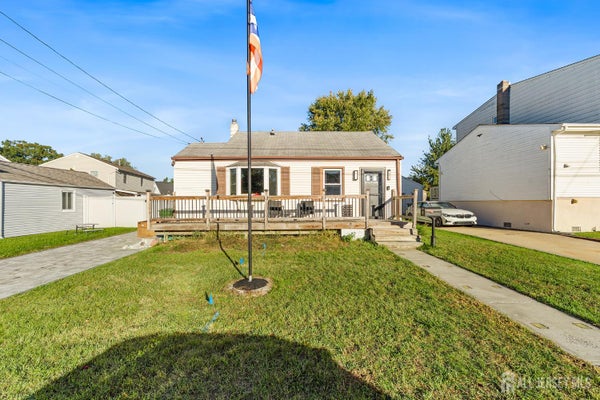 44 EISENHOWER DR, SAYREVILLE, NJ 08872 - Image 773abf67c36ee7b3f4d9d7d5649178bd/626340250