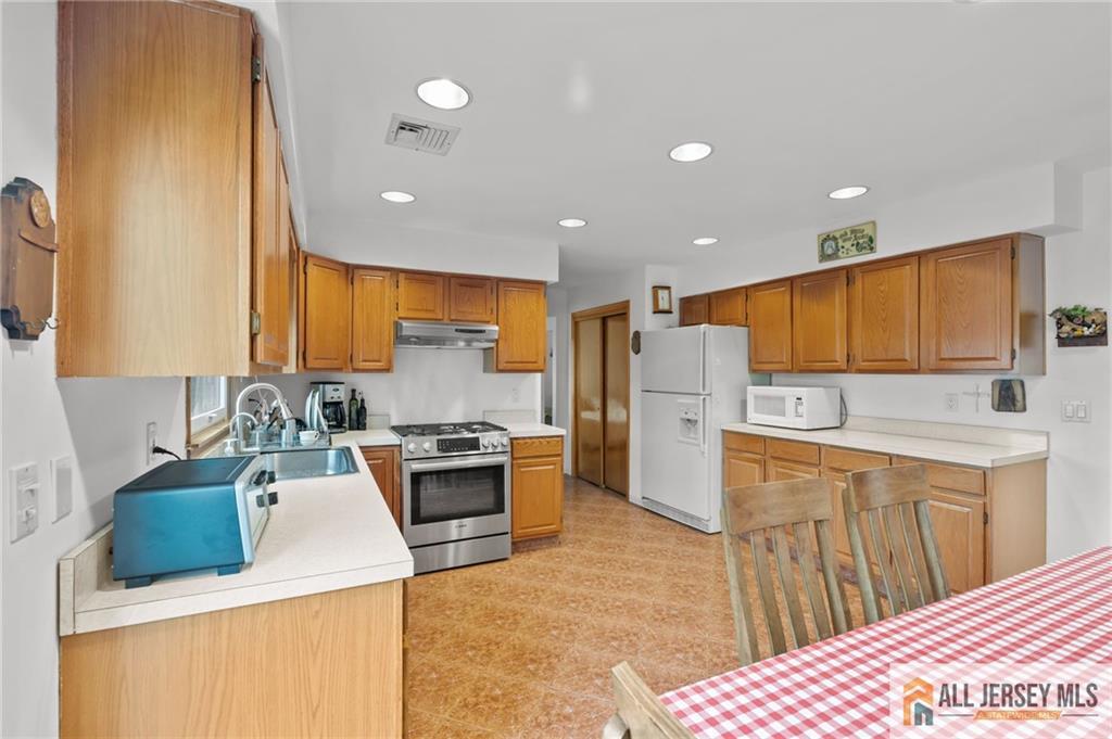 17 Grant Street, South River, New Jersey image 14