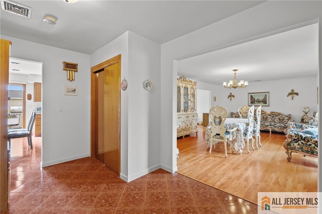 17 Grant Street, South River, New Jersey image 5