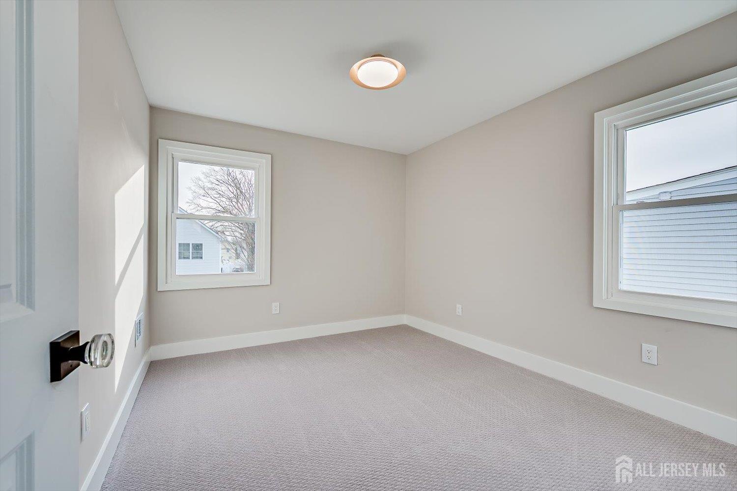 Woodbridge Proper, New Jersey 07095, United States, 3 Bedrooms Bedrooms, ,2 BathroomsBathrooms,Residential,Active,253173