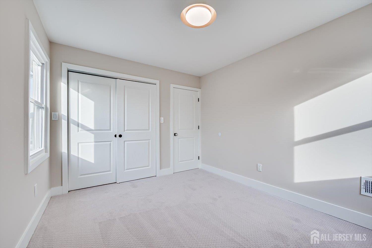 Woodbridge Proper, New Jersey 07095, United States, 3 Bedrooms Bedrooms, ,2 BathroomsBathrooms,Residential,Active,253173