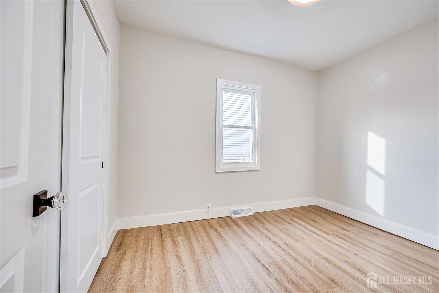 Woodbridge Proper, New Jersey 07095, United States, 3 Bedrooms Bedrooms, ,2 BathroomsBathrooms,Residential,Active,253173