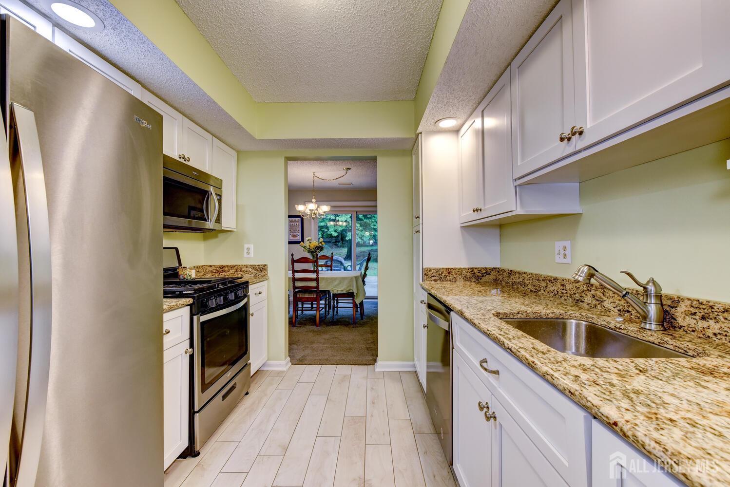 253 Rooney Court, East Brunswick, New Jersey image 8