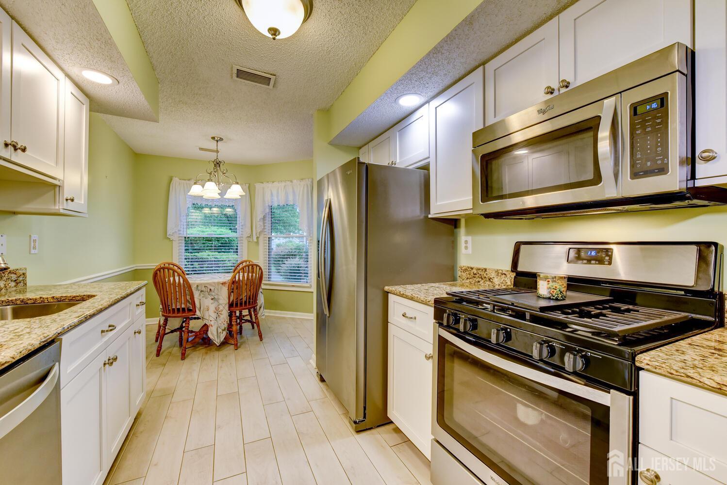 253 Rooney Court, East Brunswick, New Jersey image 9