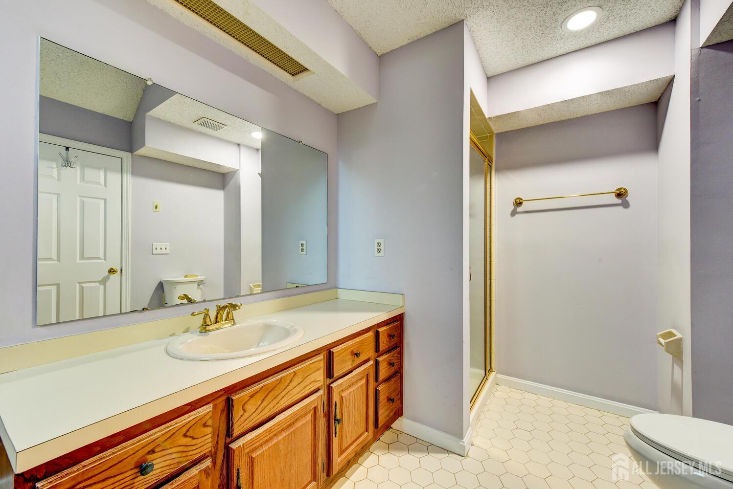 253 Rooney Court, East Brunswick, New Jersey image 24