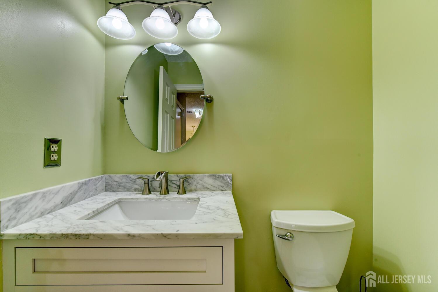 253 Rooney Court, East Brunswick, New Jersey image 15