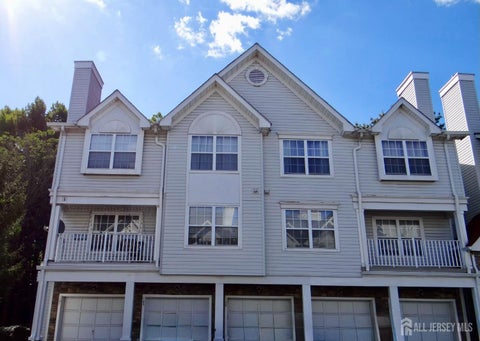 Townhouse For Rent - 129 Prestwick Way<br/> Edison, NJ 08820
