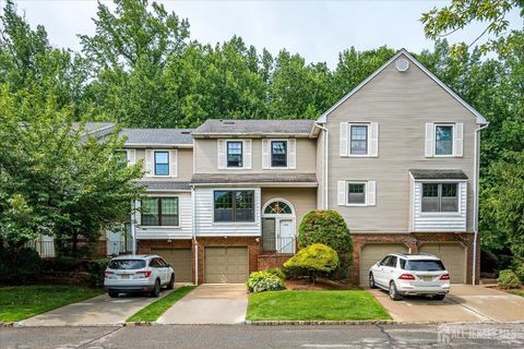 Condo For Sale - 4506 Stonehedge Road<br/> Middlesex County, Edison, NJ 08820