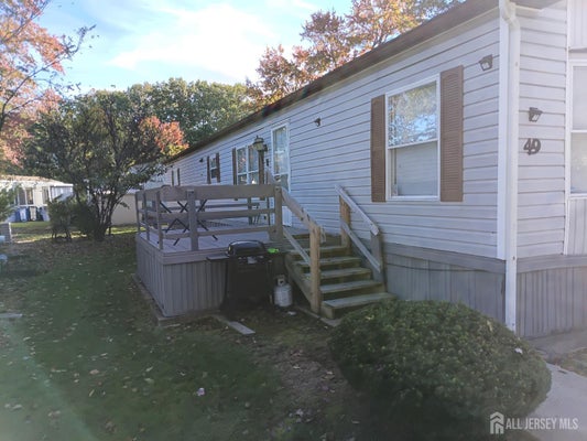 49 BURNS RD, NORTH BRUNSWICK, NJ 08902 - Image 79e8ea7ea1dbee6ab9efc947879f3535/1884507355