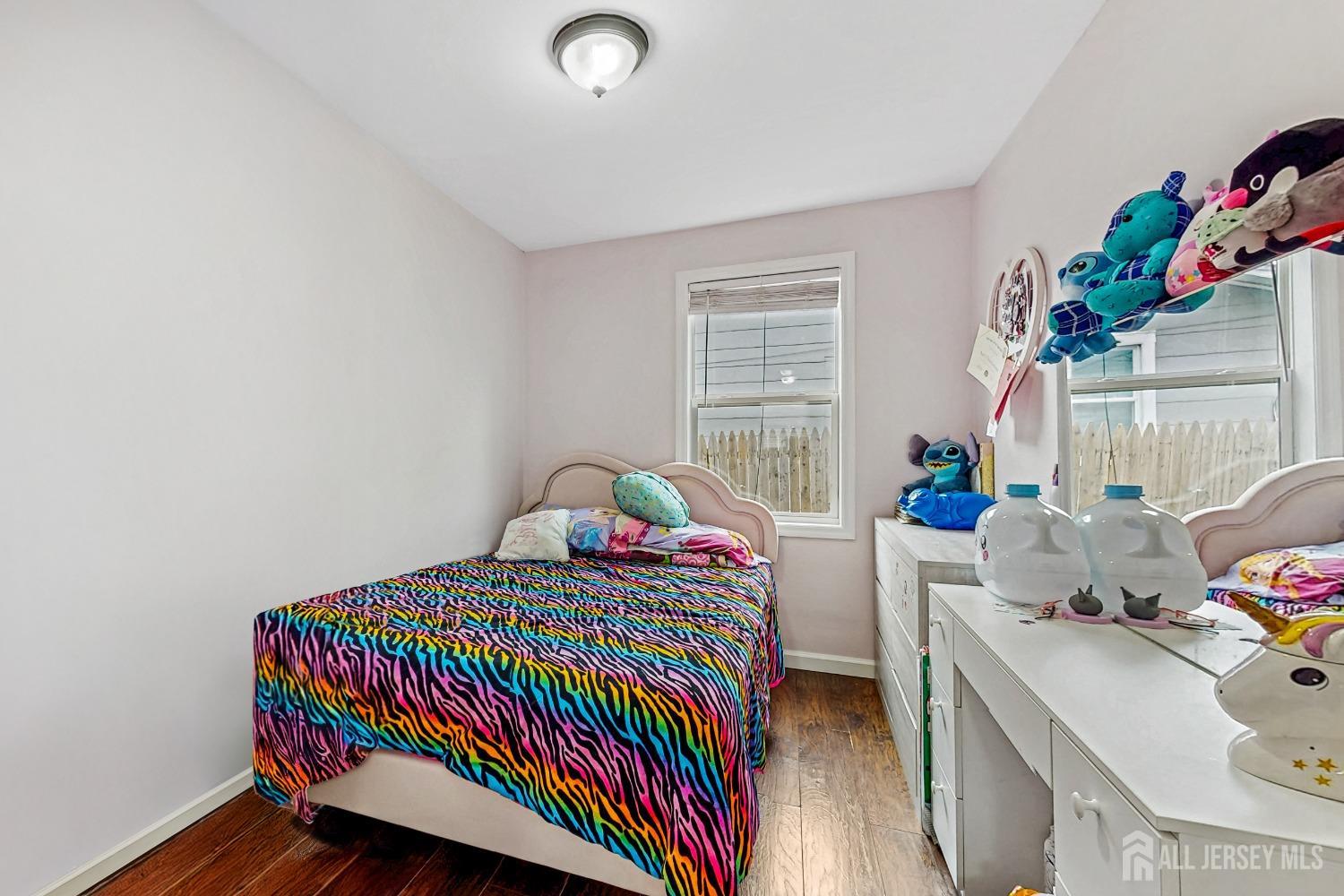 Manville, New Jersey 08835, United States, 3 Bedrooms Bedrooms, ,1 BathroomBathrooms,Residential,Pending,183058