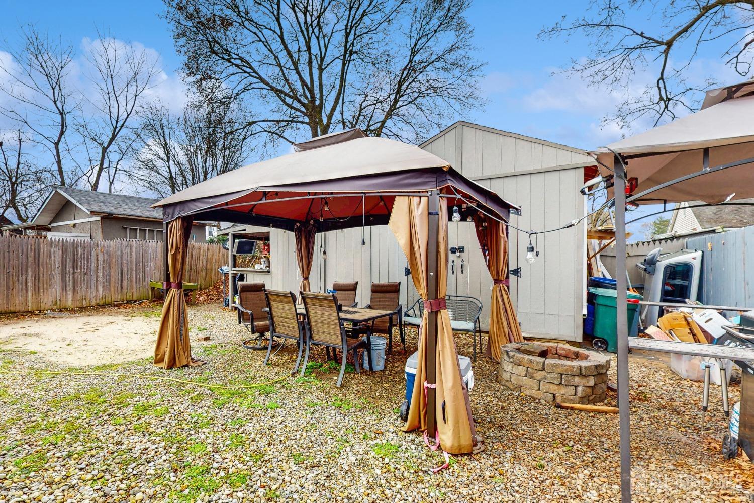 Manville, New Jersey 08835, United States, 3 Bedrooms Bedrooms, ,1 BathroomBathrooms,Residential,Pending,183058