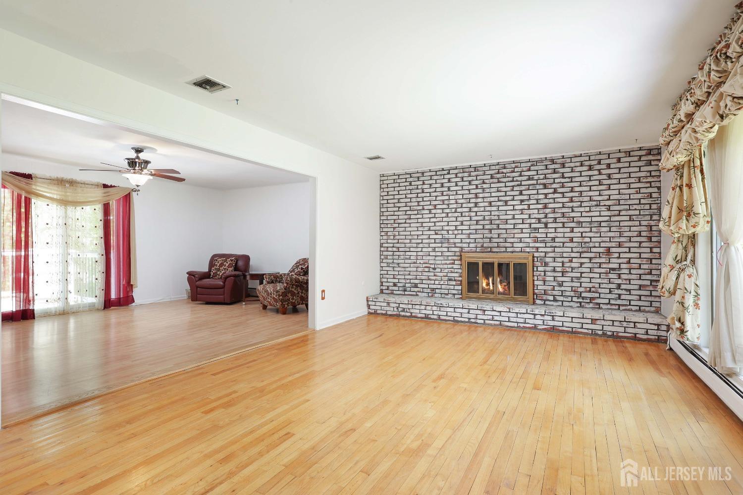 25 Briarwood Drive, Old Bridge, New Jersey image 10