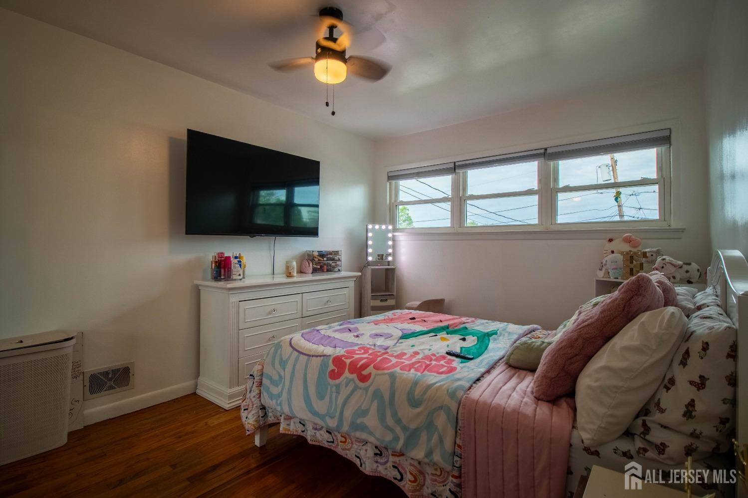 11 Monush Street, South River, New Jersey image 17