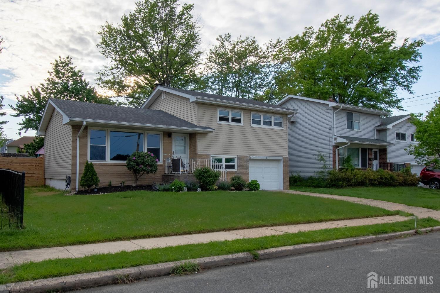 11 Monush Street, South River, New Jersey image 1
