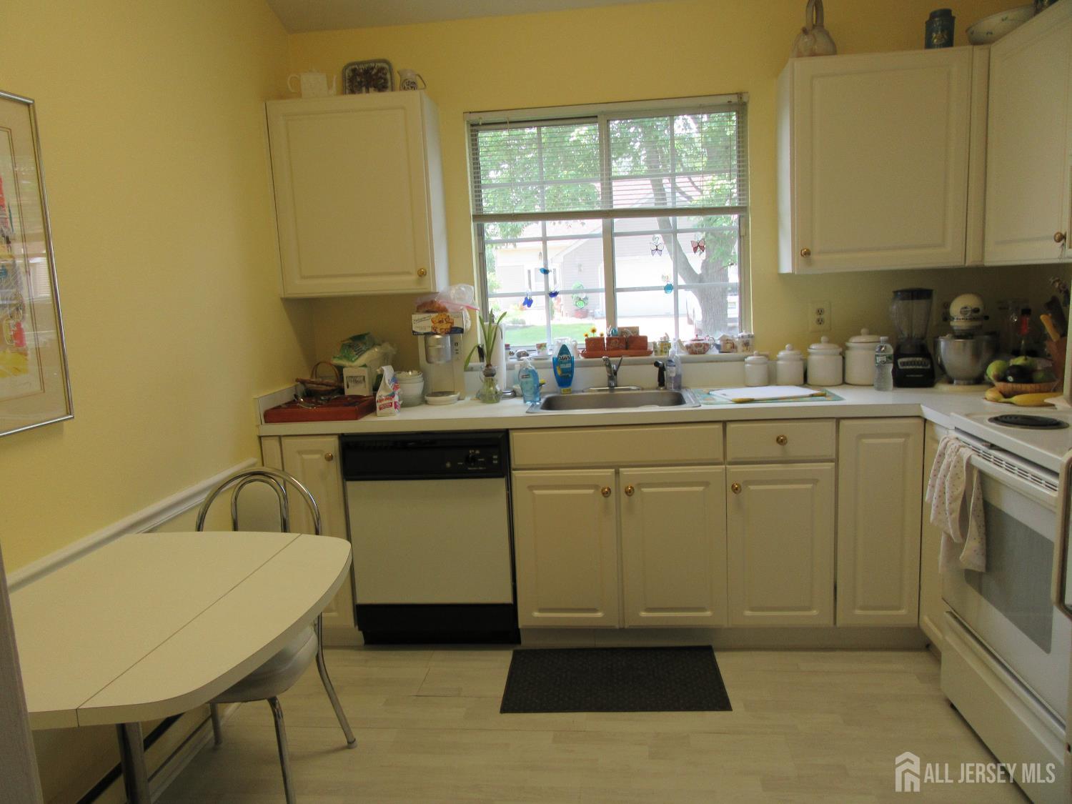 656 Nutley Drive #C, Monroe Township, New Jersey image 7