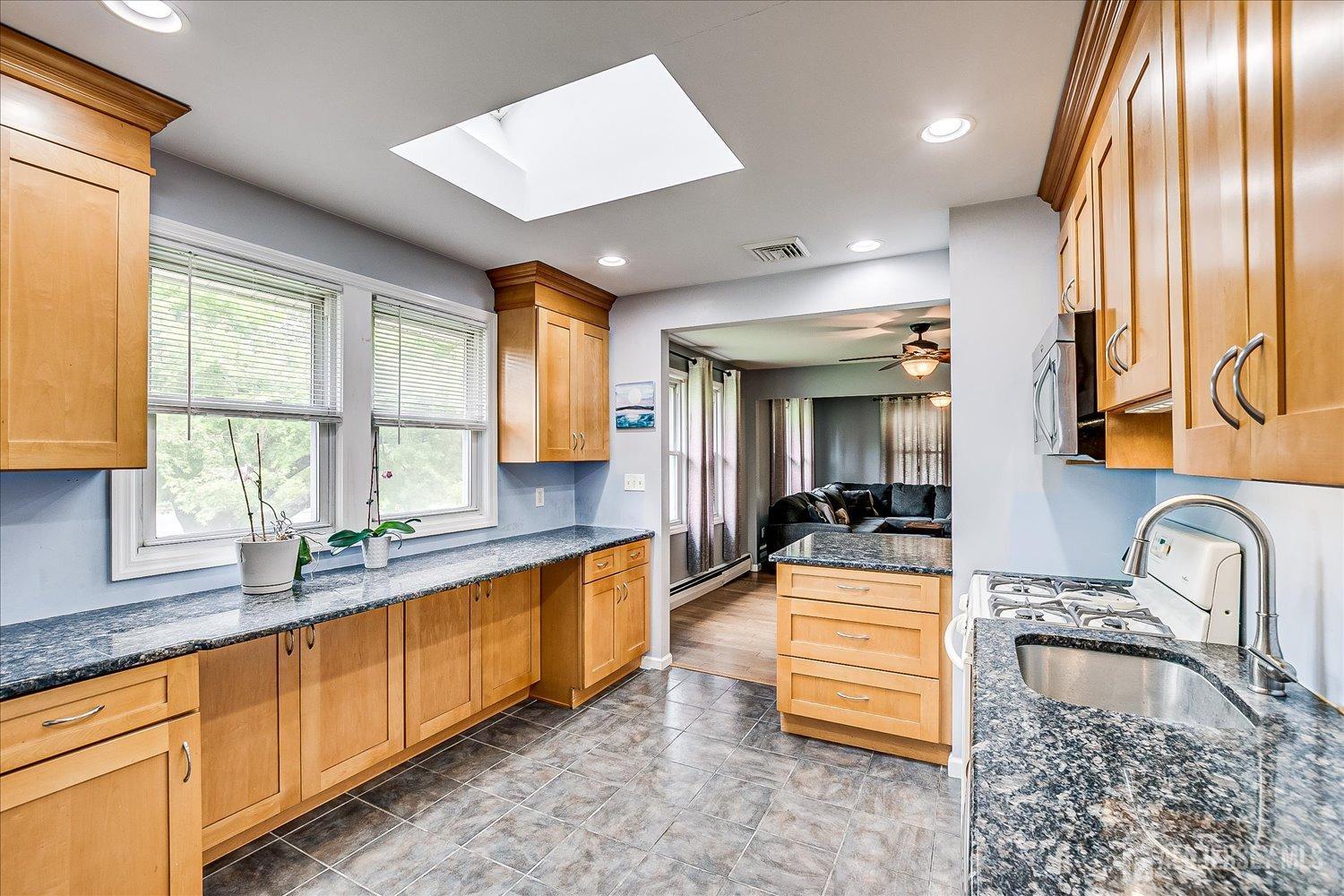 516 Sampton Avenue, South Plainfield, New Jersey image 12