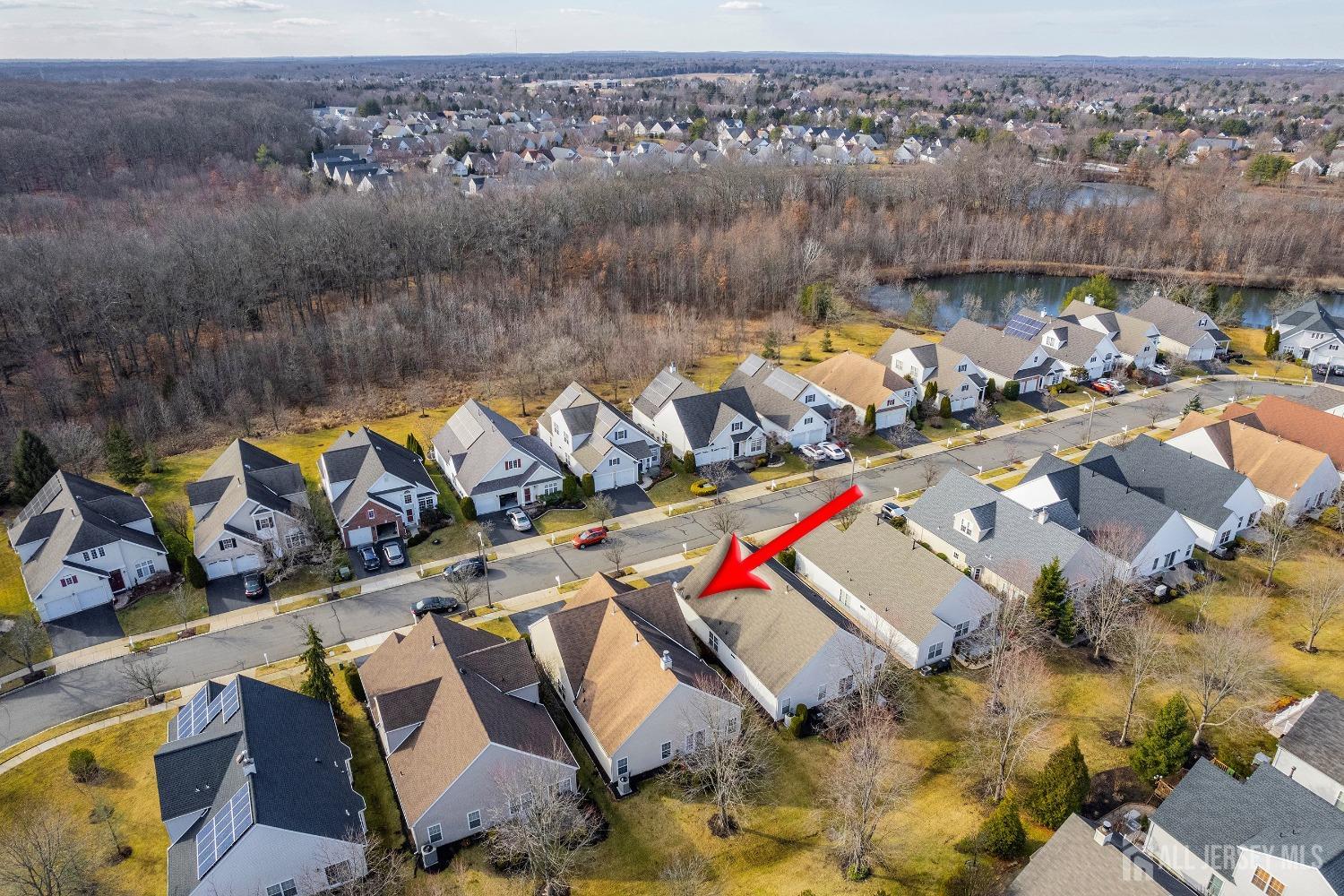 West Windsor, New Jersey 08550, United States, 2 Bedrooms Bedrooms, ,2 BathroomsBathrooms,Residential,Pending,7171