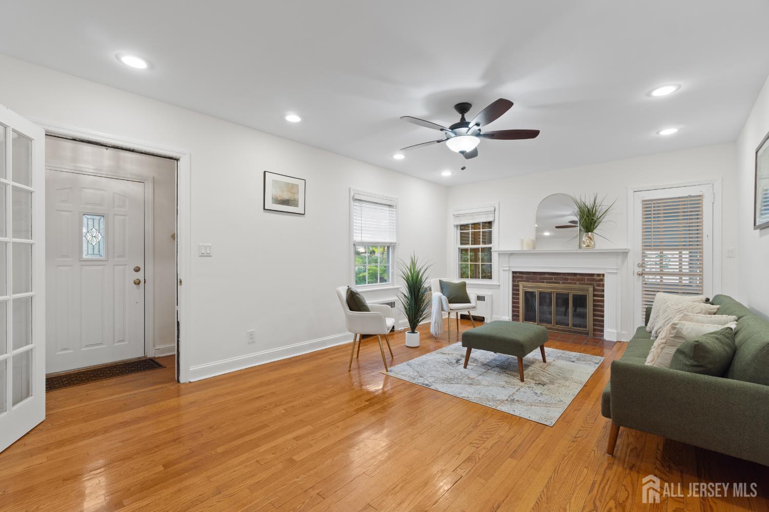7 Woods End Road, West Orange, New Jersey image 3