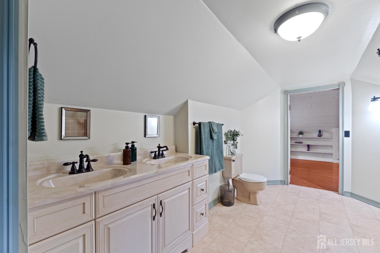 7 Woods End Road, West Orange, New Jersey image 21