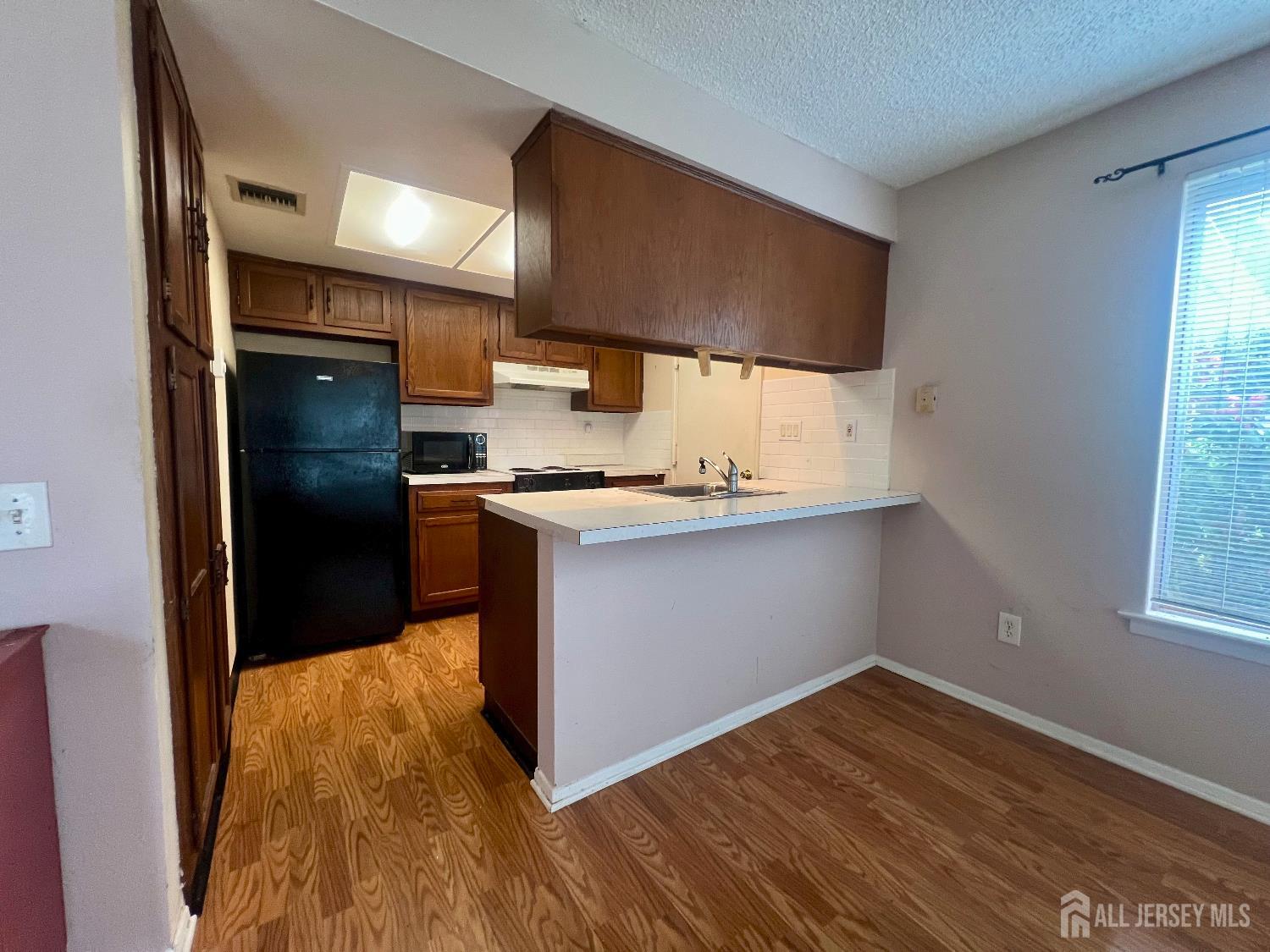 65 Essex Road, Monroe Township, New Jersey image 5