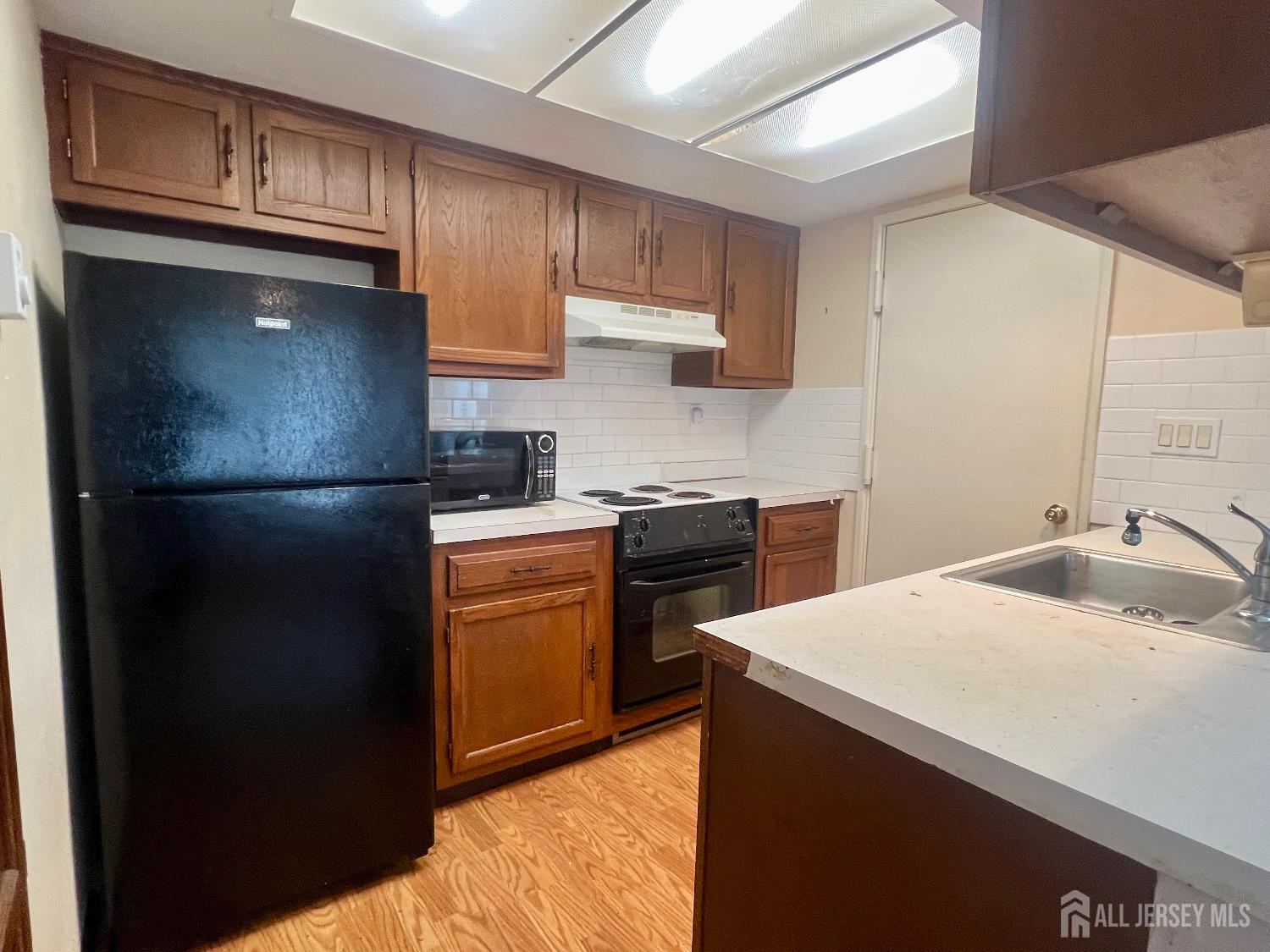 65 Essex Road, Monroe Township, New Jersey image 6