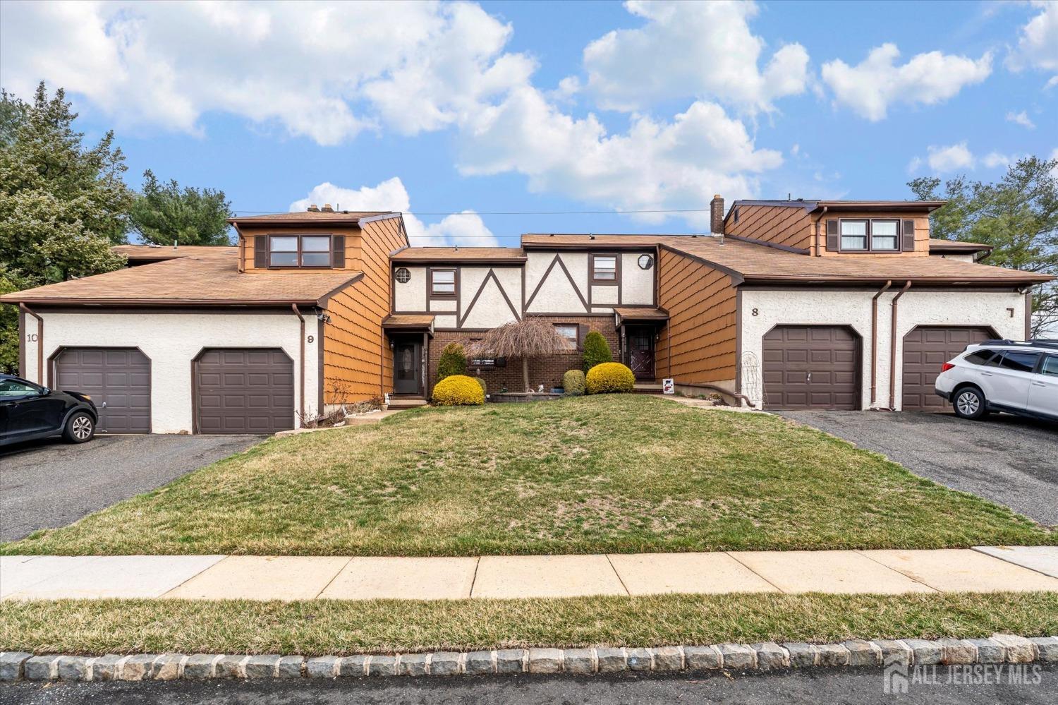 8 Canterbury Court, Sayreville, New Jersey image 2