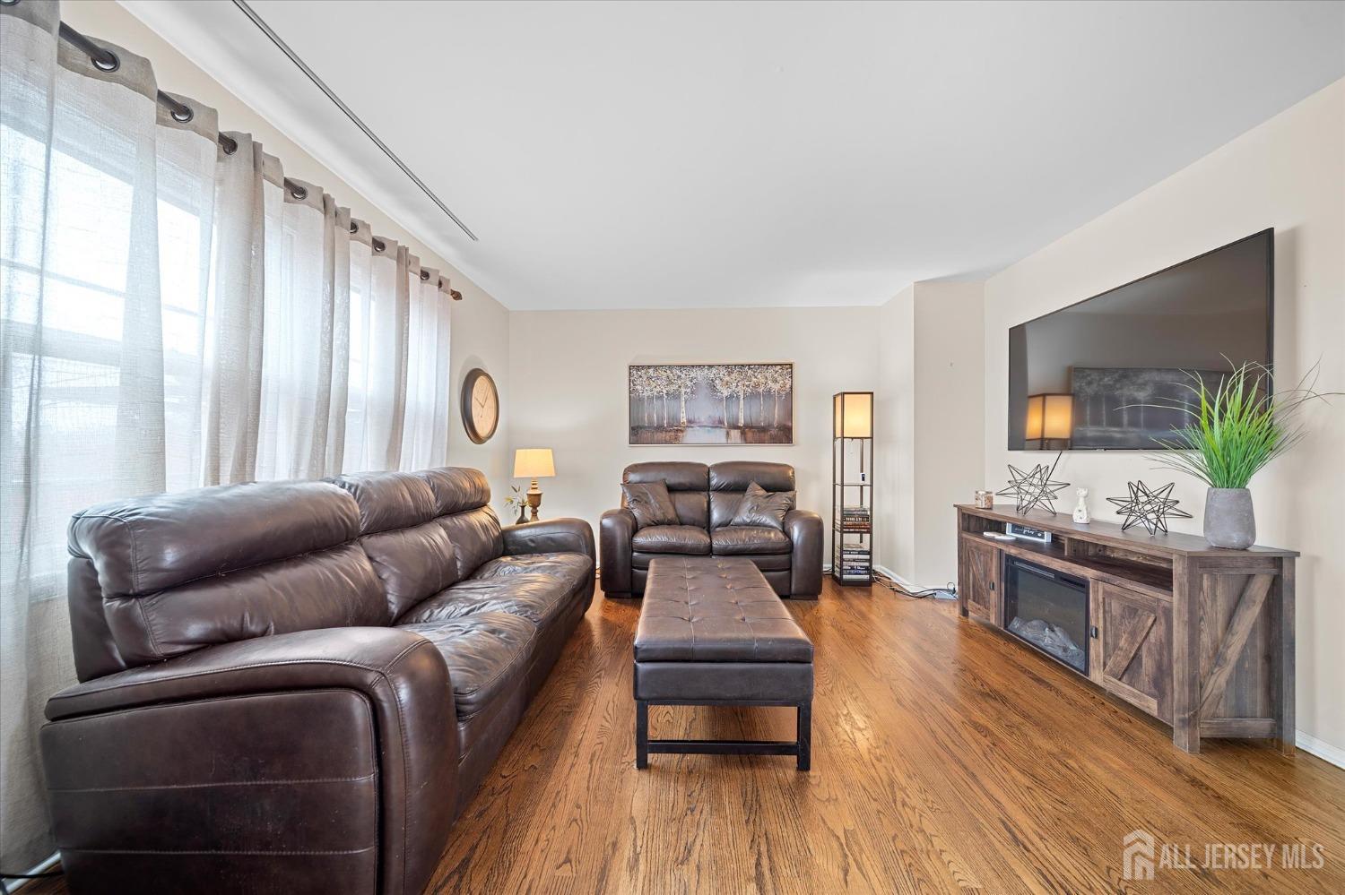 8 Canterbury Court, Sayreville, New Jersey image 5