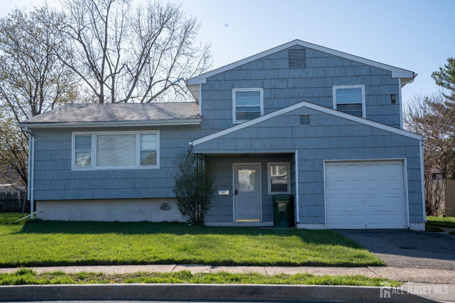 1055 Rudyard Drive, Perth Amboy, New Jersey image 1