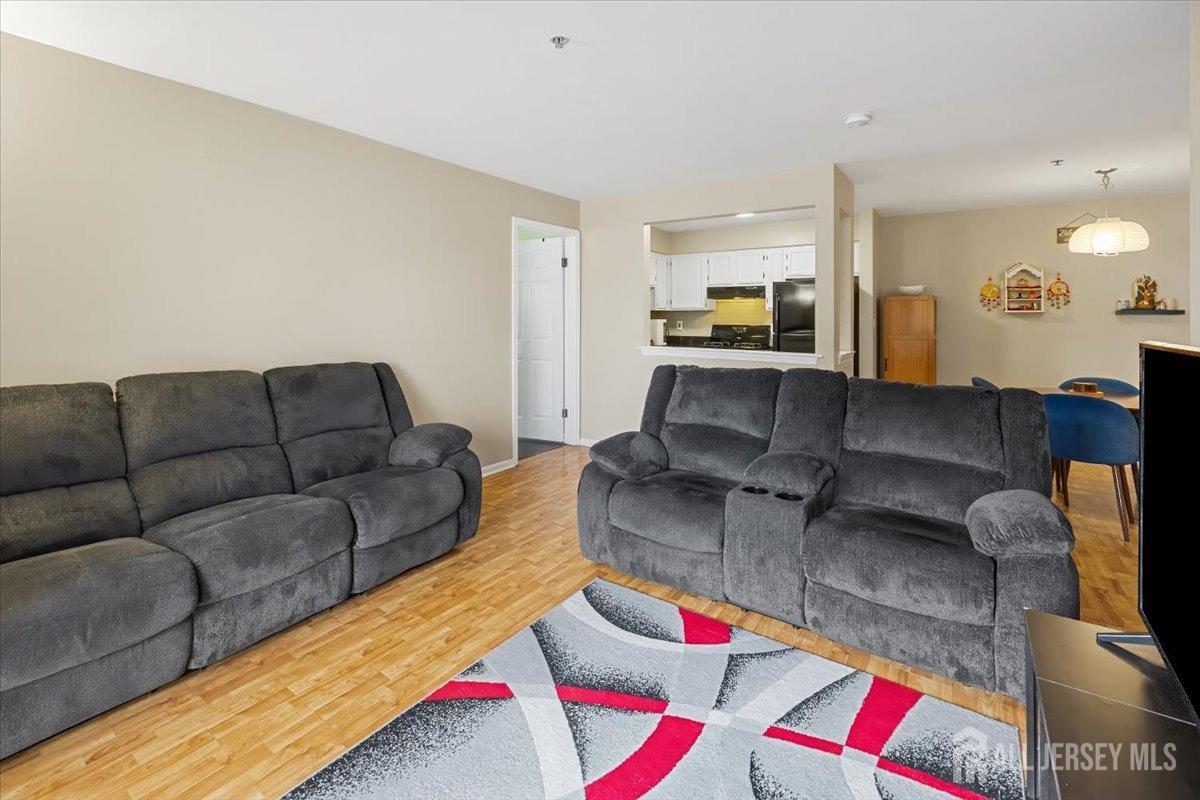 921 Waterford Drive #921, Edison, New Jersey image 14