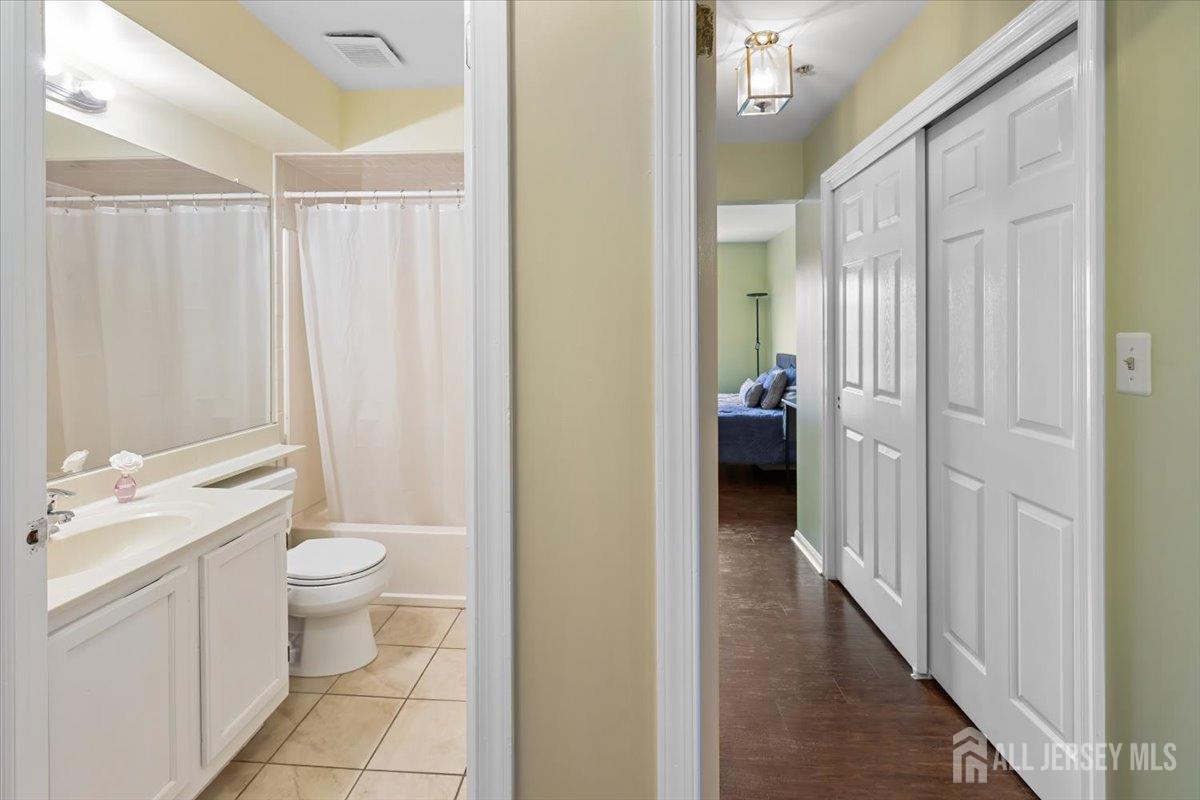 921 Waterford Drive #921, Edison, New Jersey image 26