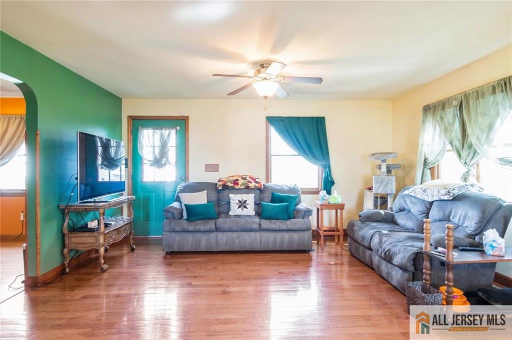 115 Woodrow Avenue, Piscataway, New Jersey image 6