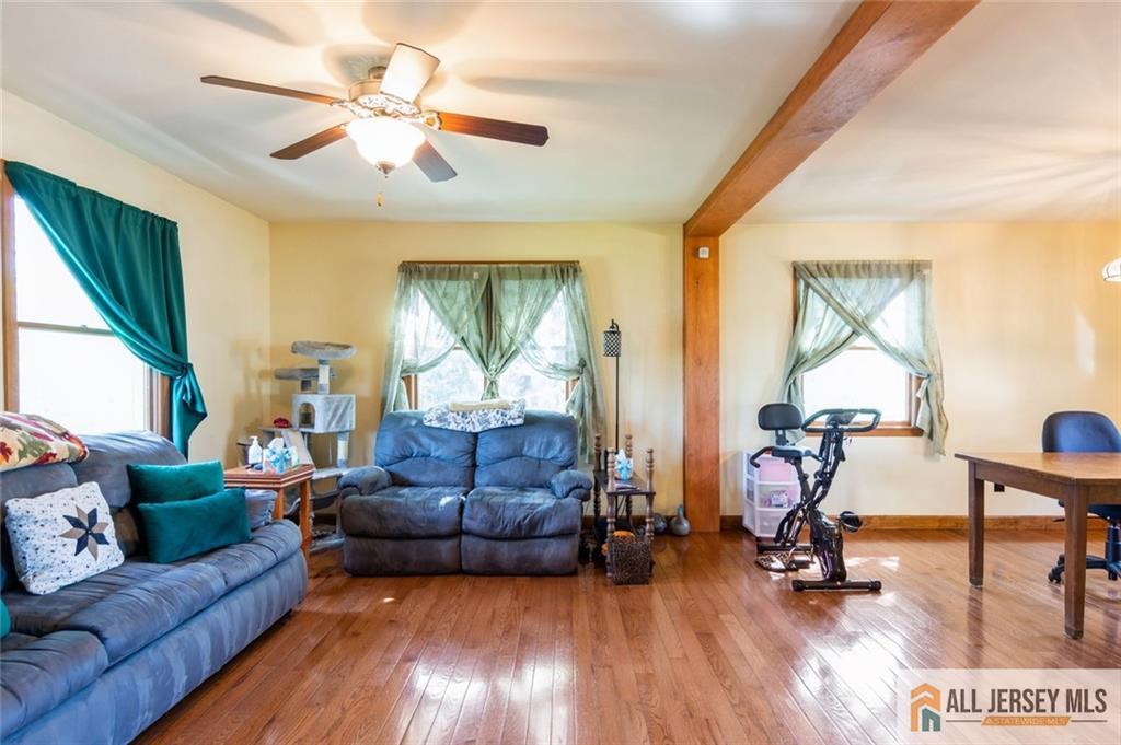 115 Woodrow Avenue, Piscataway, New Jersey image 7