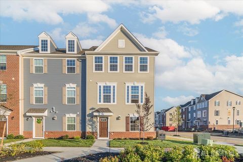 Condo For Sale - 208 Midland Avenue<br/> Aberdeen, NJ 07721