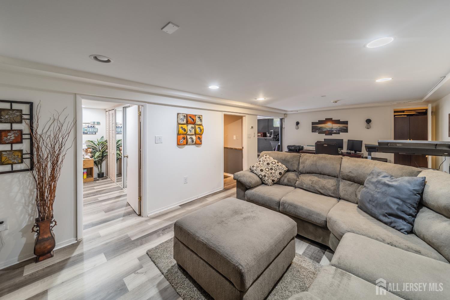 119 Carteret Avenue, Carteret, New Jersey image 17