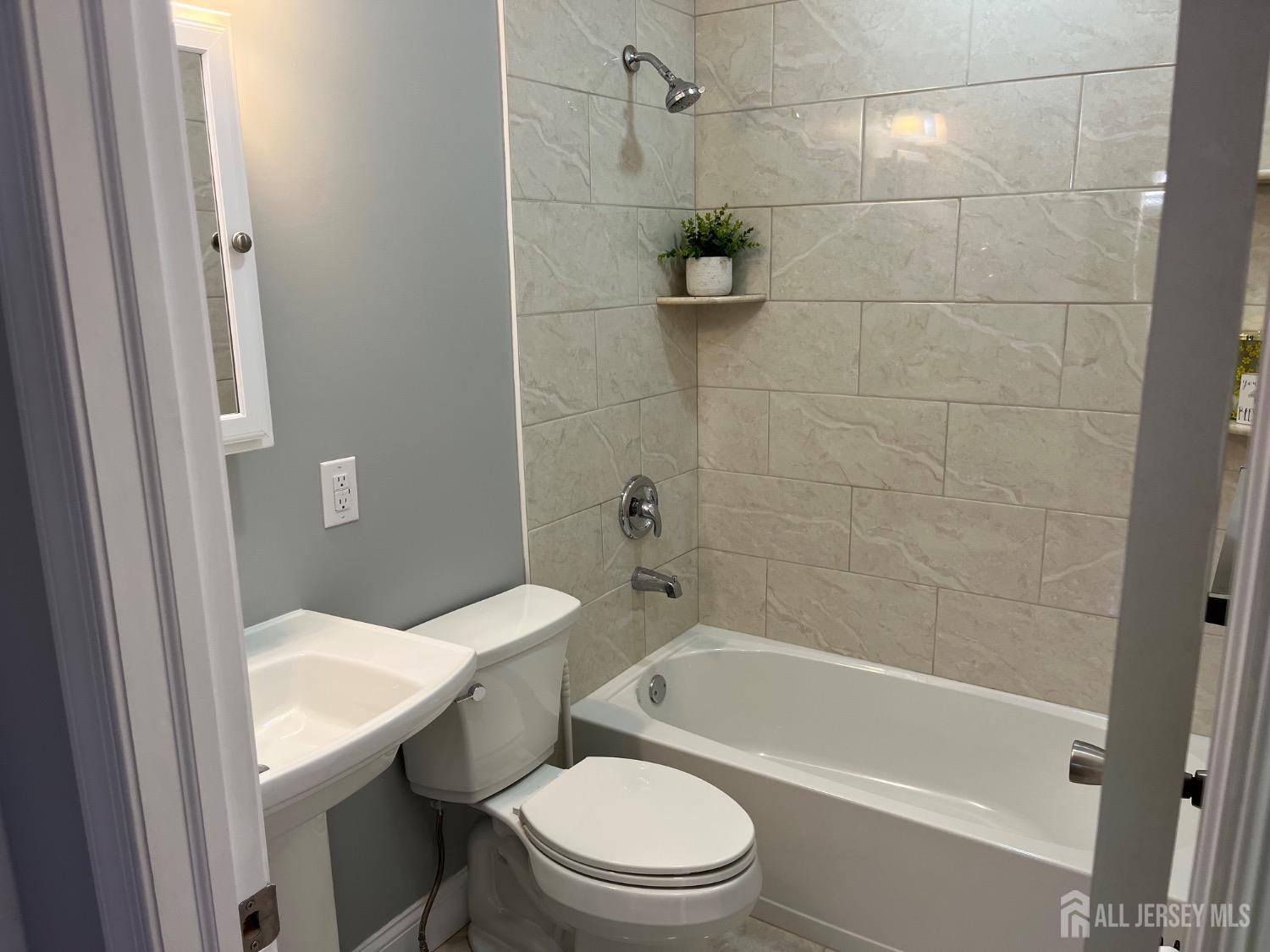 36 Hawthorne Drive, Franklin, New Jersey image 7