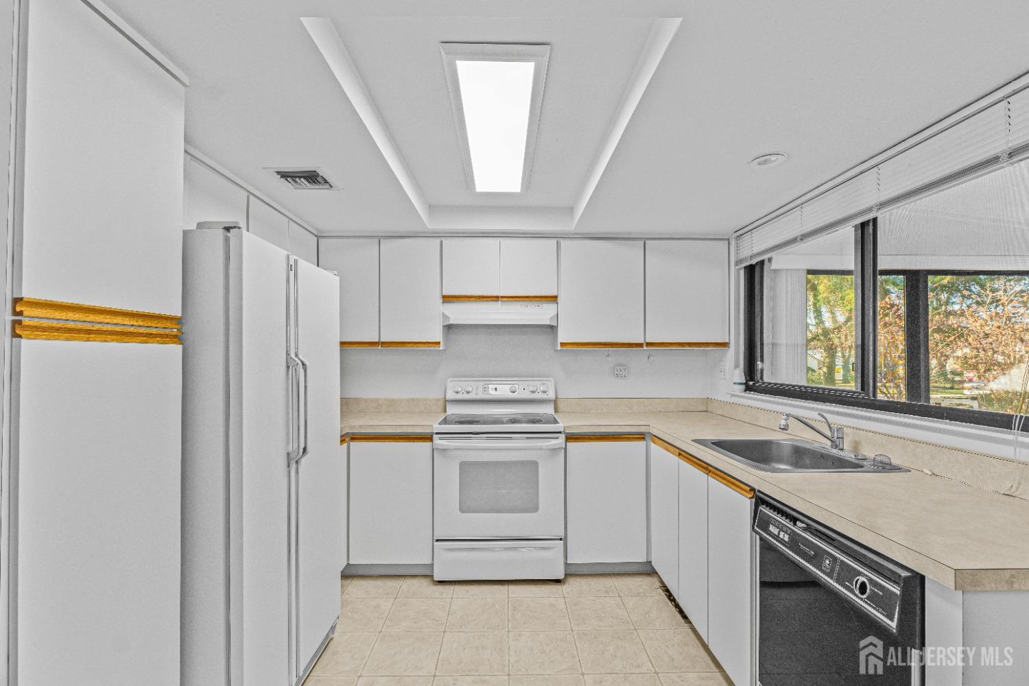6-A Aspen Plaza, Monroe Township, New Jersey image 11