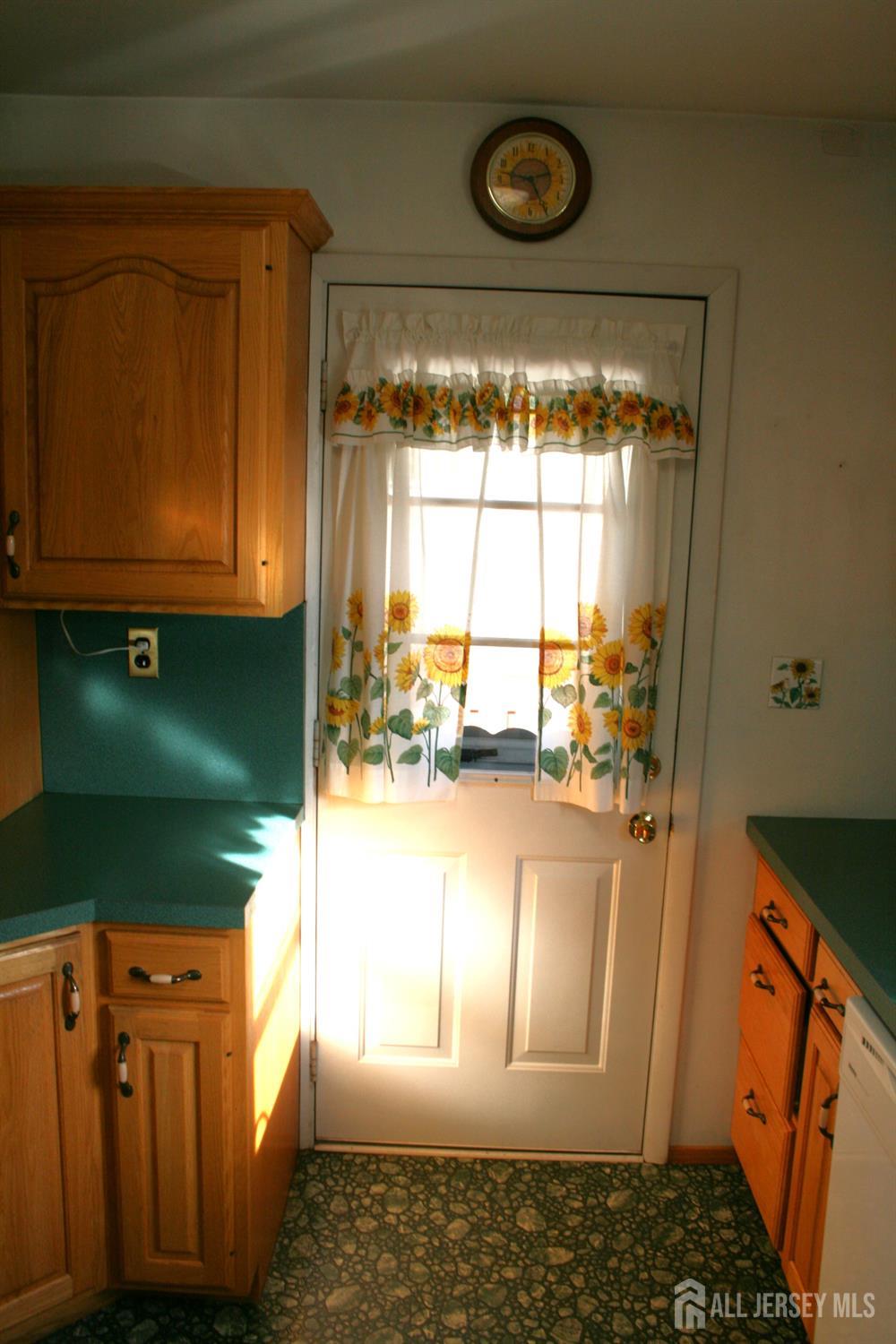 42 Diane Avenue