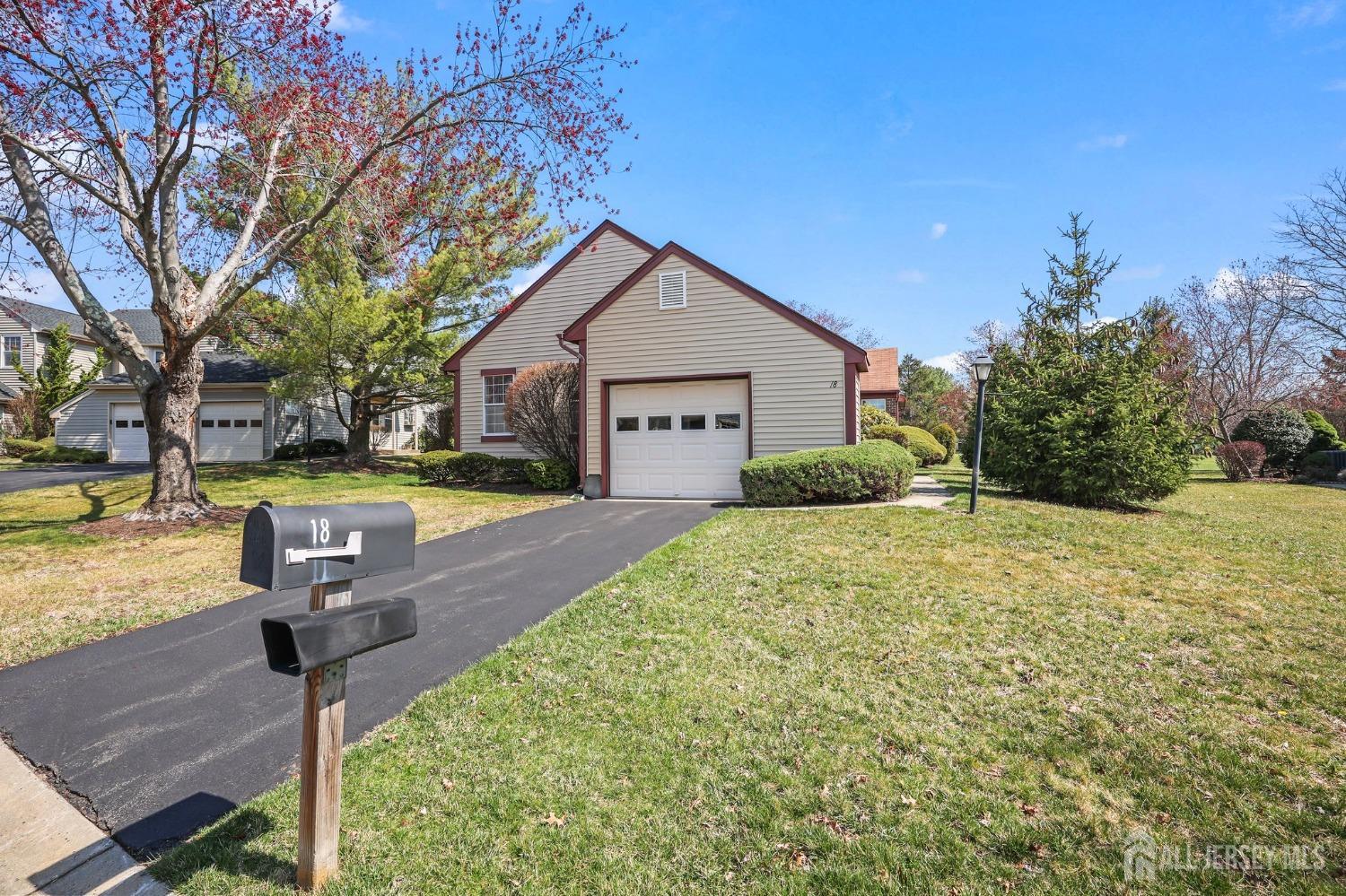 18 Yorkshire Drive, Monroe Township, New Jersey image 2