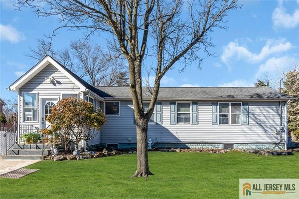 18 AVENUE B, HELMETTA, NJ 08828 - Image 7e7ceb8dea5021bcbc8b591e22cc53a5/2949179469