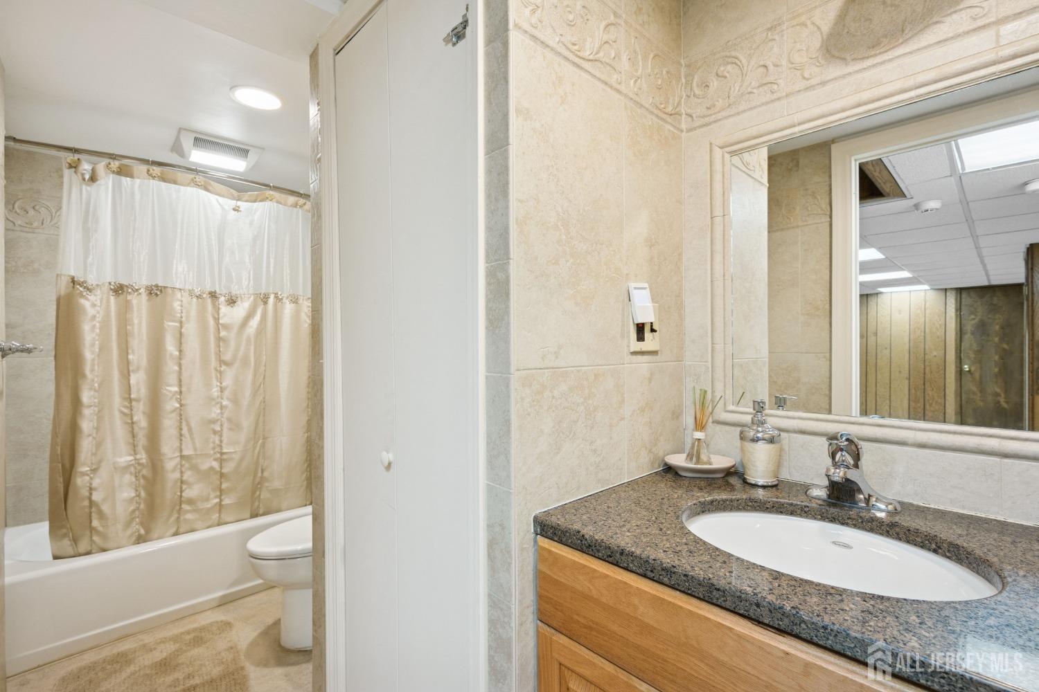 35 Edgemount Road, Edison, New Jersey image 29