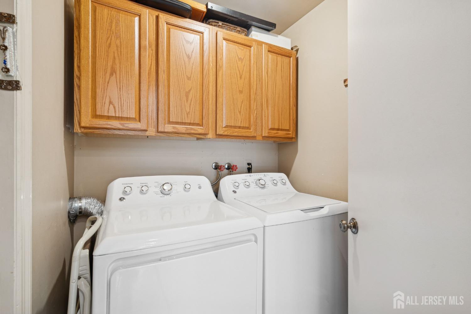35 Edgemount Road, Edison, New Jersey image 16