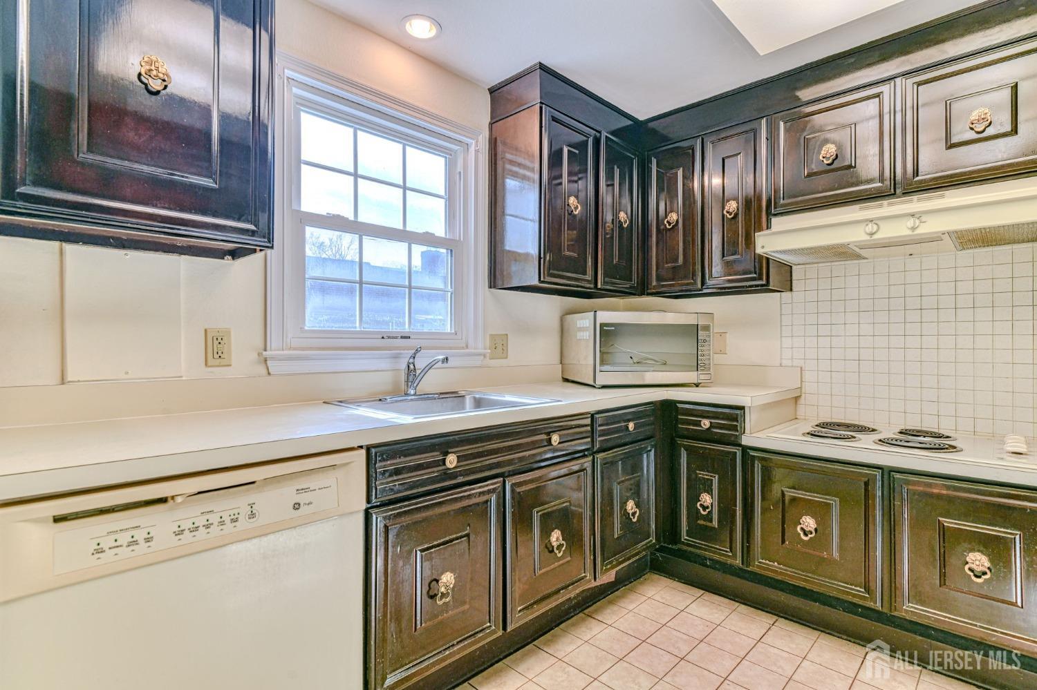 108-C Hanover Lane, Monroe Township, New Jersey image 10