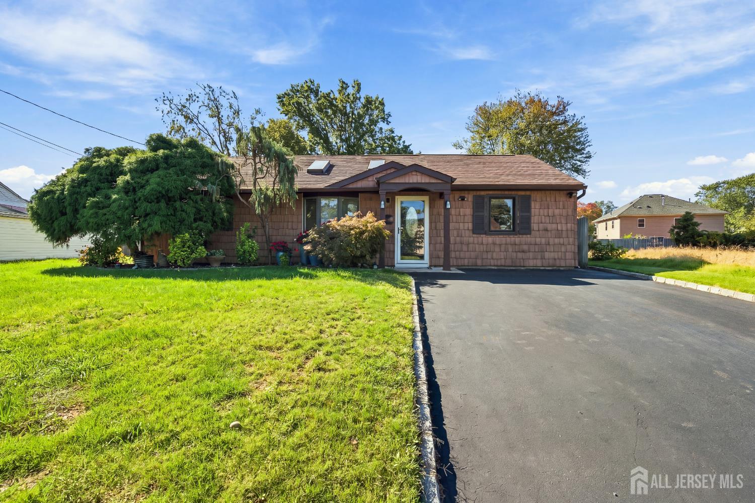 12 E Knollwood Road
