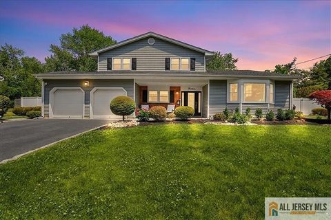 Homes For Sale - 14 Dexter Road<br/> East Brunswick, NJ 08816