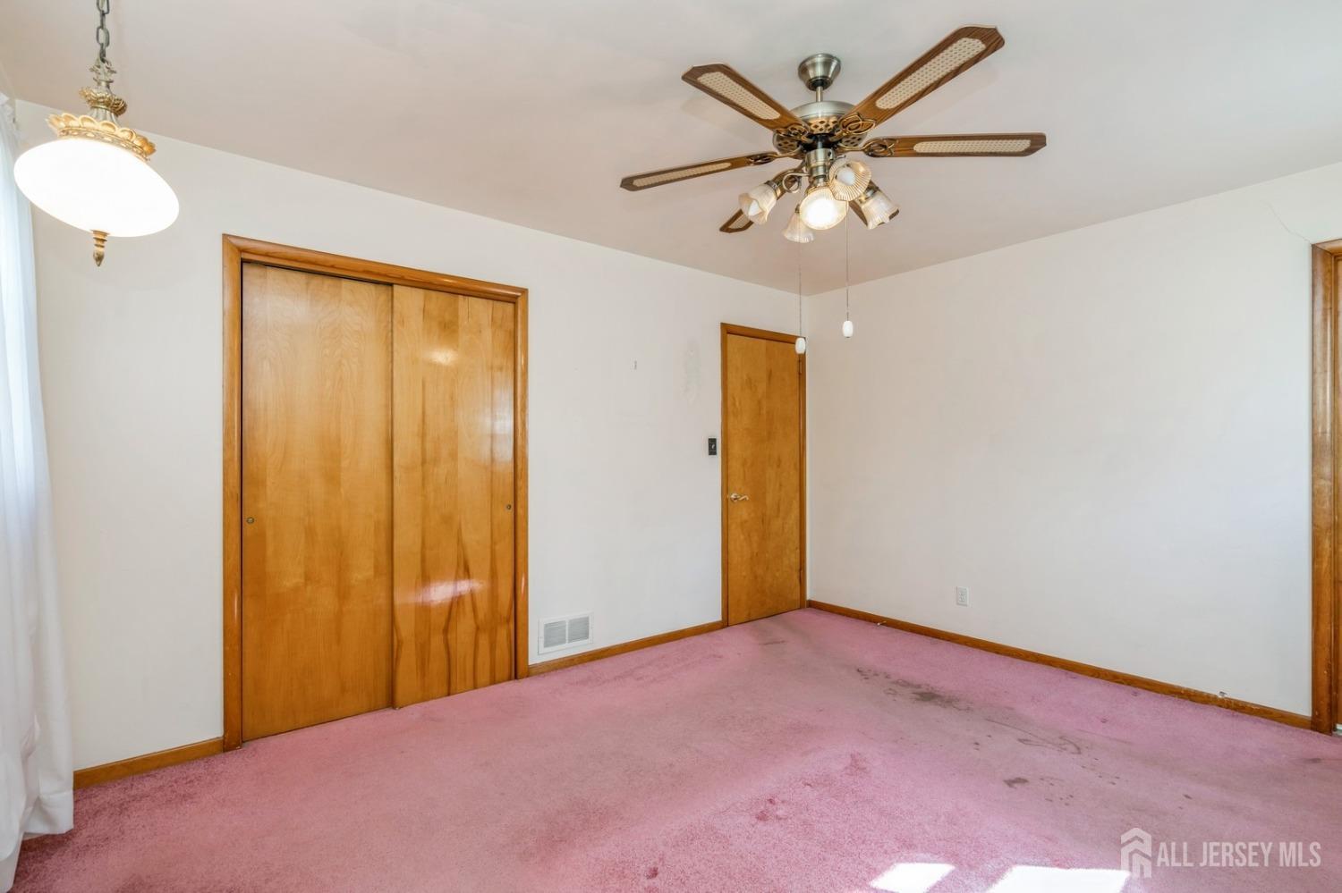 965 New Dover Road, Edison, New Jersey image 17