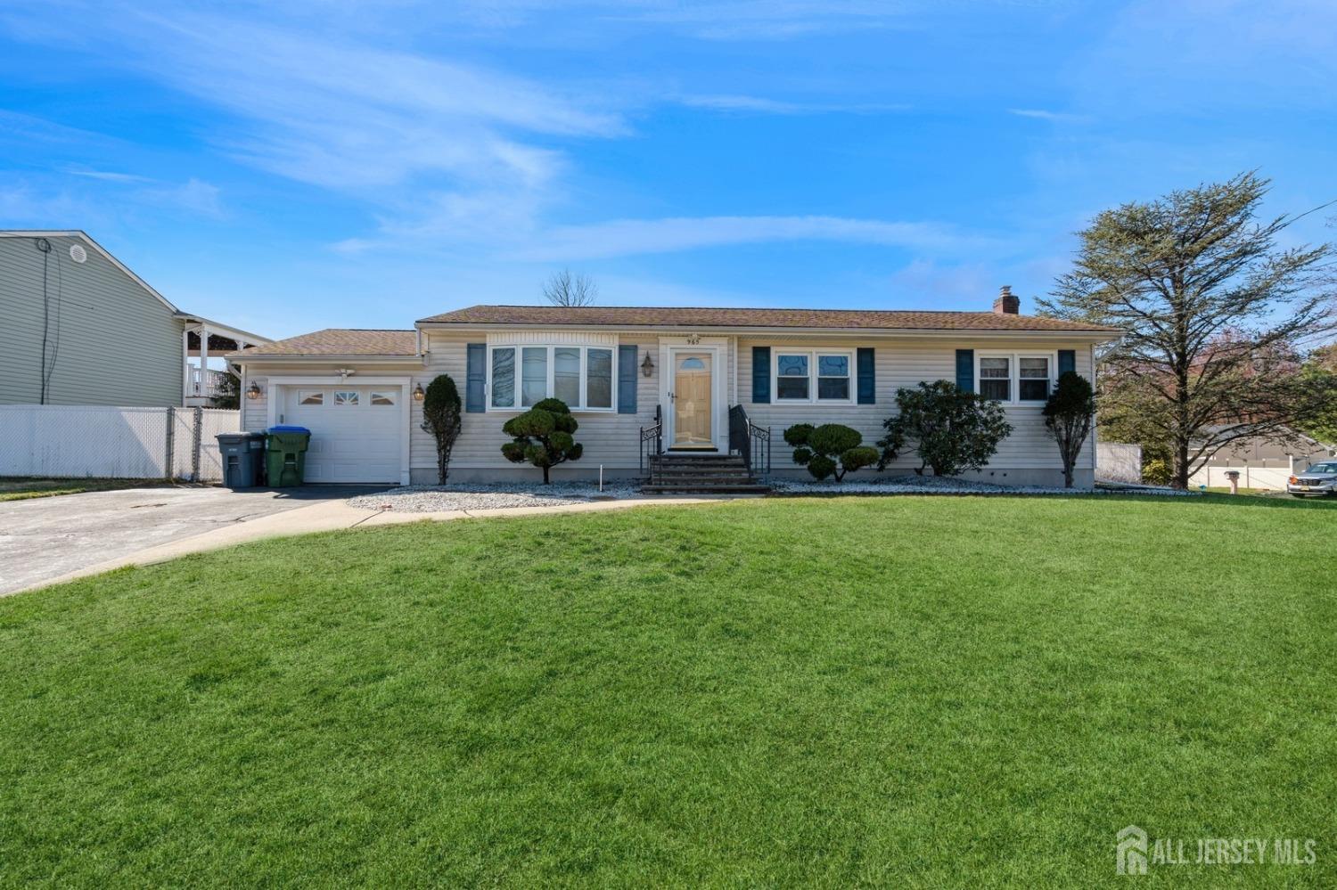 965 New Dover Road, Edison, New Jersey image 1