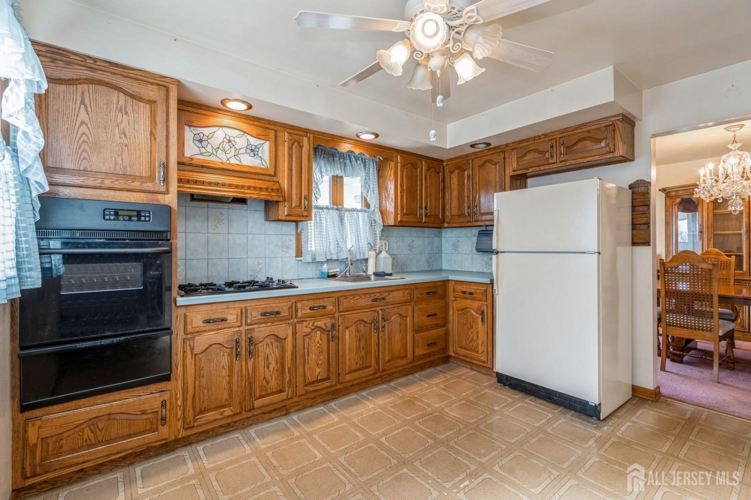 965 New Dover Road, Edison, New Jersey image 13