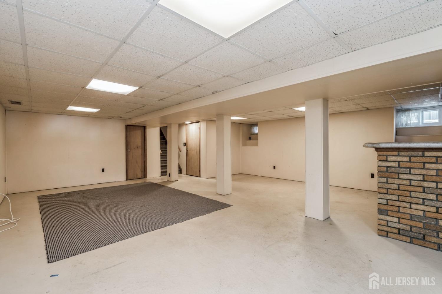 965 New Dover Road, Edison, New Jersey image 27