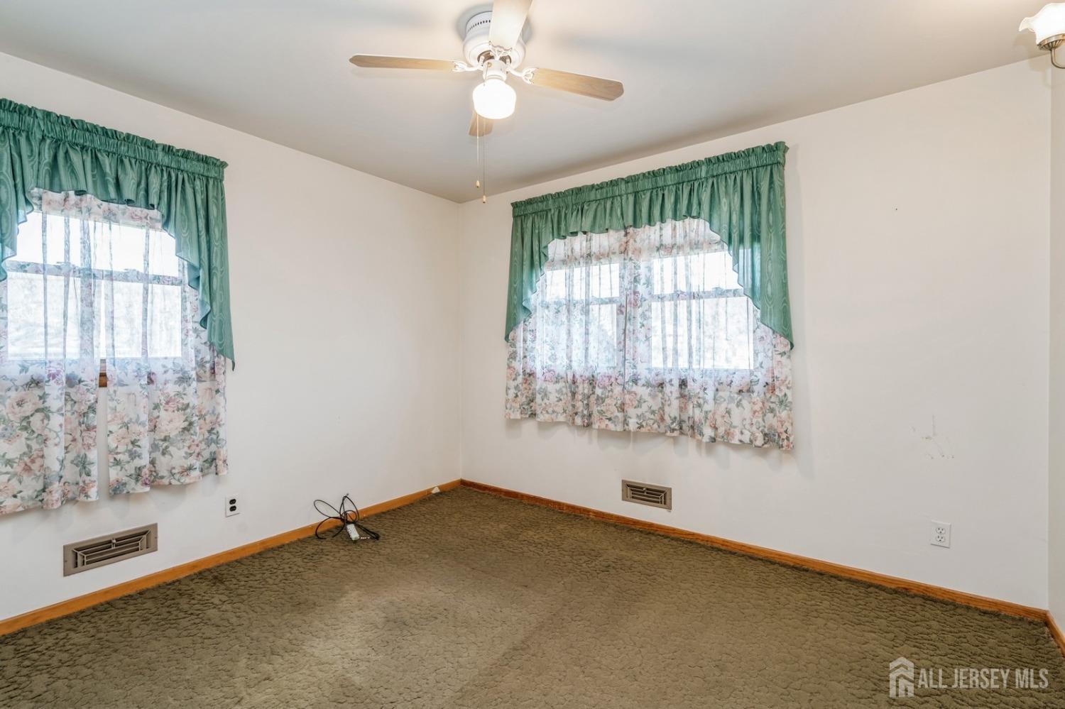 965 New Dover Road, Edison, New Jersey image 19